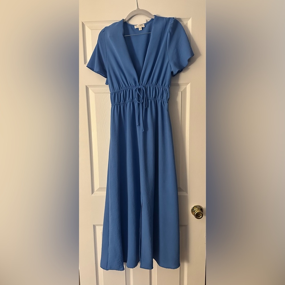 Blue Maxi Dress with Short Sleeves and Cinched Waist
